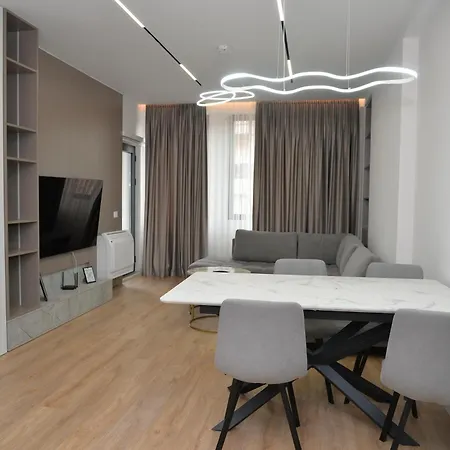 Hera Deluxe * Tirana