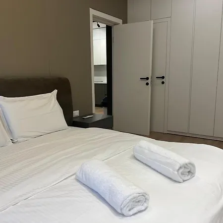 Hera Deluxe Apartment *